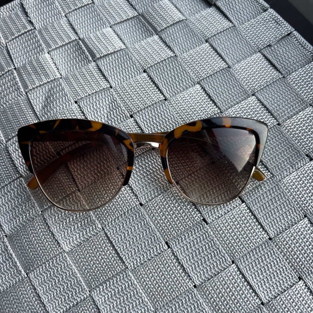 Foster Grant Brown Sunglasses Semi-Rimless Gradient Lenses